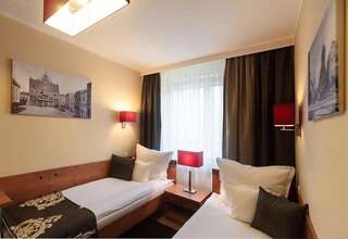 Отель Hotel Ratuszowy Хойнице Двухместный номер с 2 отдельными кроватями-8